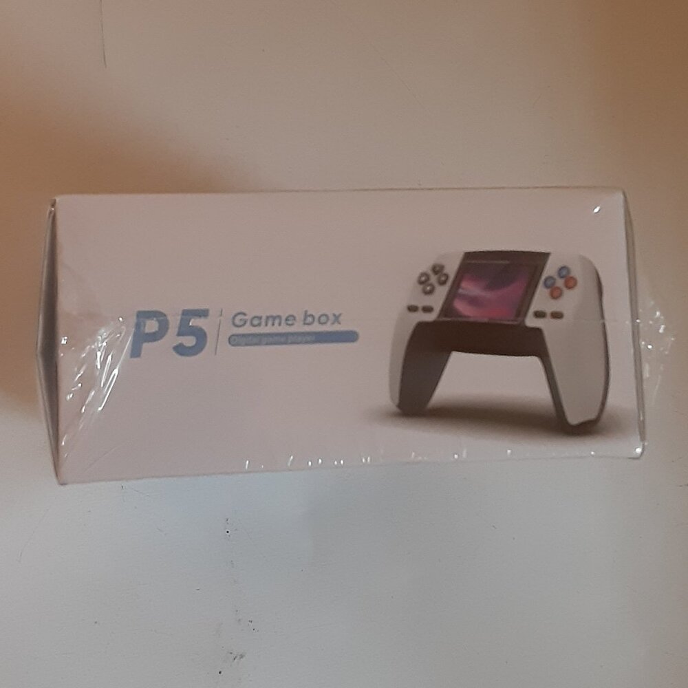 P5 Retro Console Controller (Red) - Picture 3 of 4